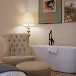 Battery House Hotel *