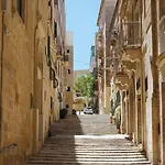 Battery House * Valletta