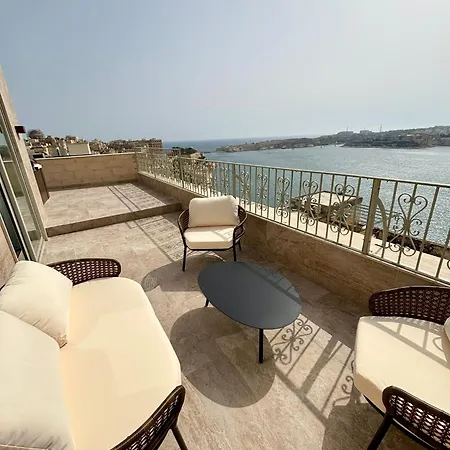 Battery House Hotel *