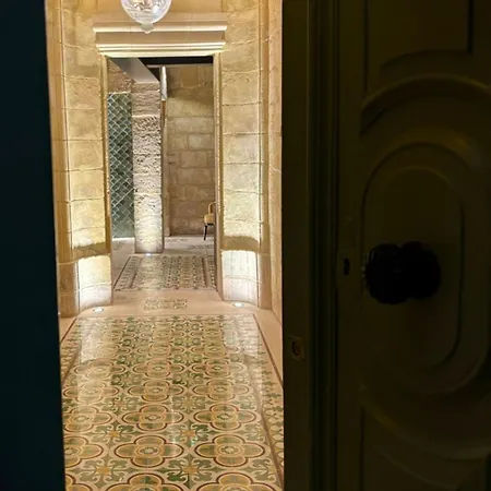 Battery House * Valletta