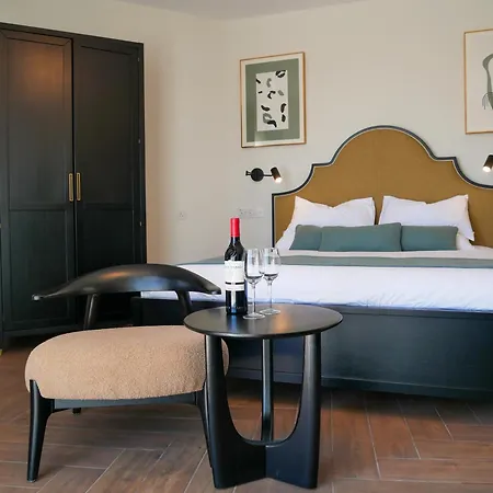 Battery House Hotel *
