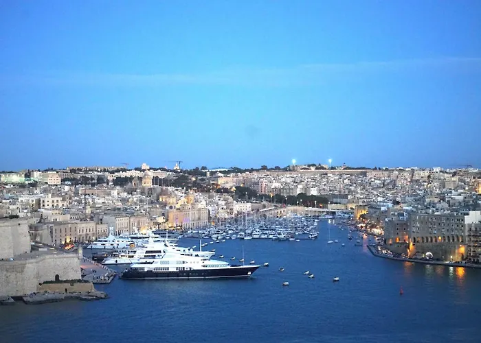 Battery House Hotel *