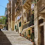 Battery House * Valletta
