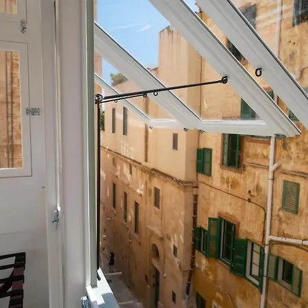 Otel Battery House *