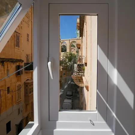 Battery House * Valletta