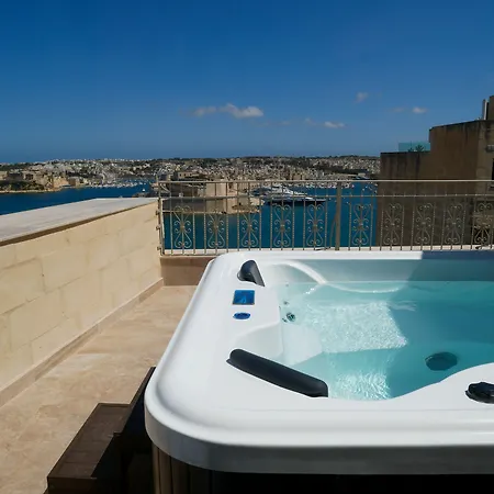 Battery House * ואלטה