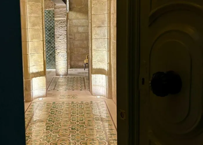 Battery House * Valletta