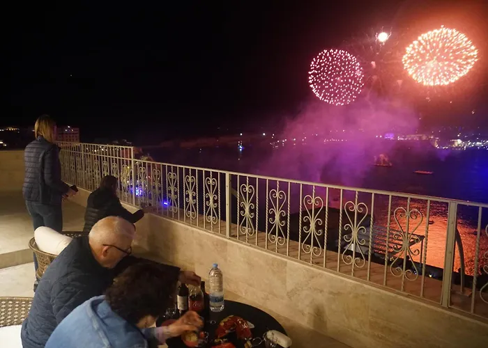 Battery House Hotel *