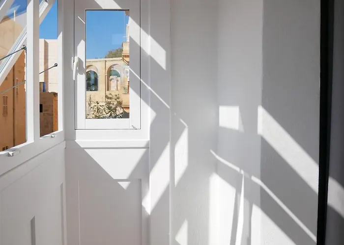 Battery House * Valletta