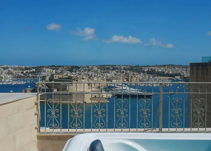 Battery House Hotell