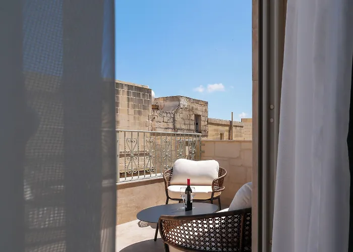 Battery House Hotell *